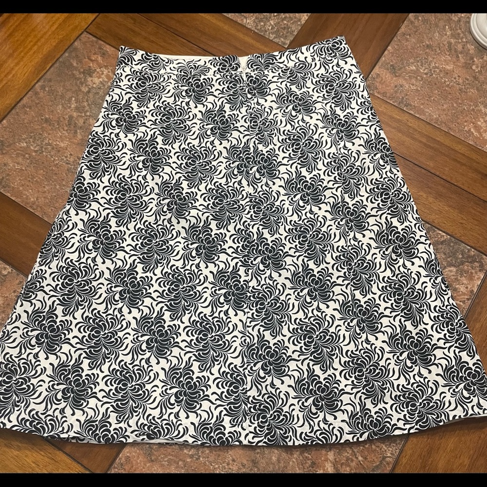 Gap Skirt Black & White Zip-Up Fully Lined Sz. 2